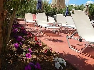 Apollon & Lejlighedshotel